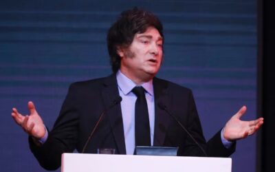 EL ENERGÚMENO Y SUS APLAUDIDORES; POR REYNALDO SIETECASE