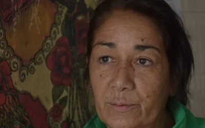CLAUDIA ALBORNOZ: «VIENE CADA VEZ MÁS GENTE A LOS COMEDORES EN LAS VILLAS PORQUE LAS FAMILIAS NO TIENEN PARA COMER»