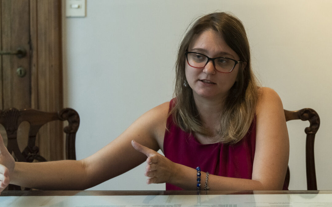 NATALIA MOTYL: «1300 ES UNA ZONA BASTANTE RIESGOSA PARA EL DÓLAR»