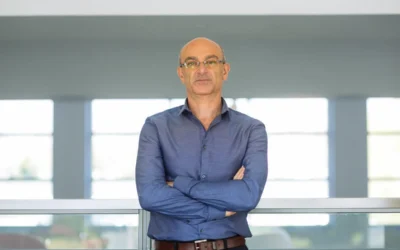 ANDRÉS HATUM: «UN LÍDER QUE NO TOMA DECISIONES PUEDE SER TAN MALO COMO UNO QUE TE HACE LA VIDA IMPOSIBLE»