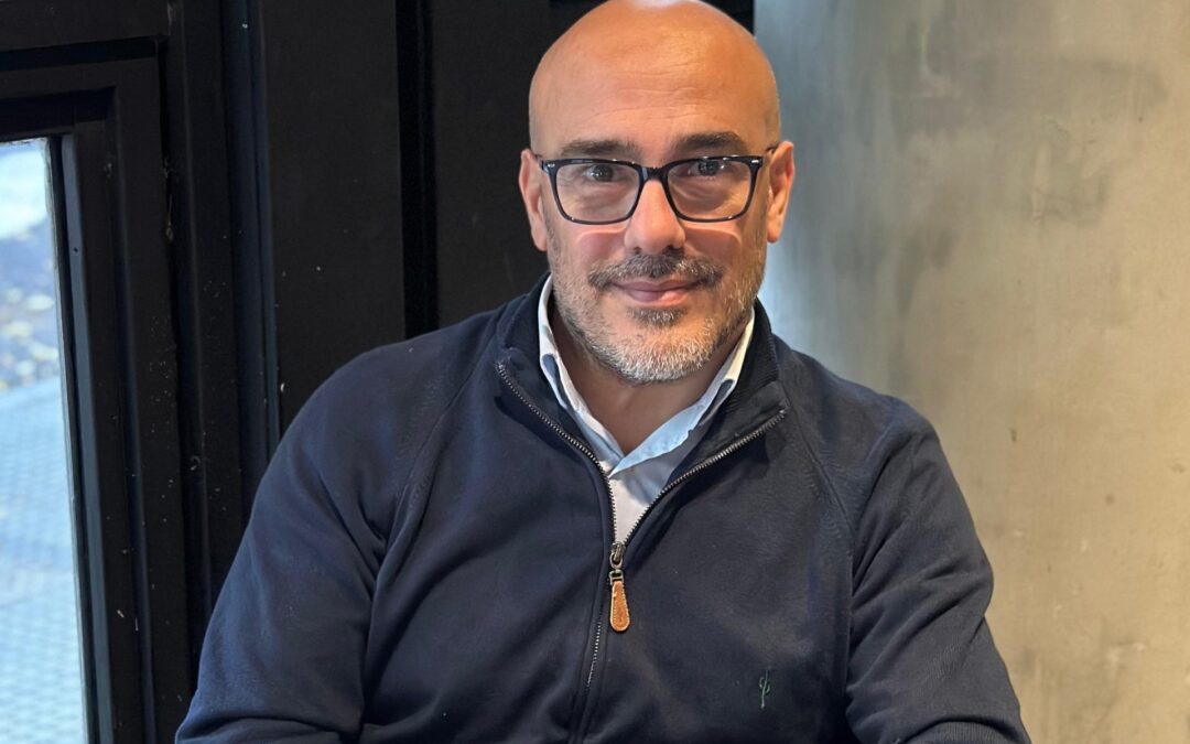 LUCAS ROMERO: «A MILEI YA NO LE ALCANZA CON BLINDAR VETOS»
