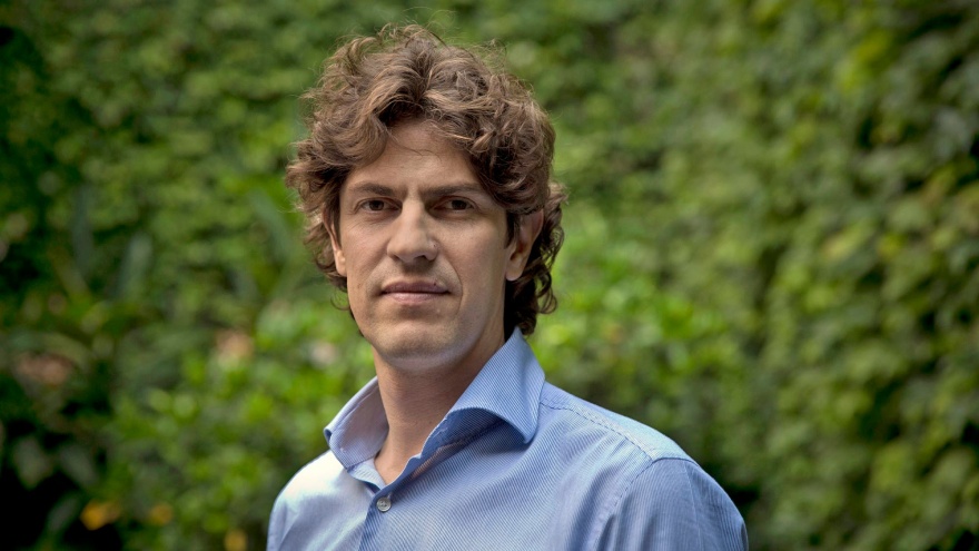 MARTÍN LOUSTEAU: «ESTE ES UN RESCATE DE ÚLTIMO MOMENTO PORQUE EL PLAN ECONÓMICO ESTÁ MAL DISEÑADO»