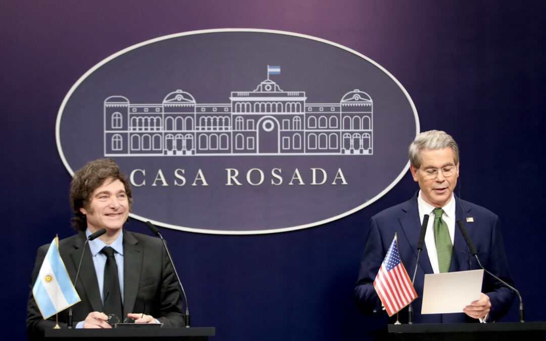 SANTIAGO PÉREZ: «LA APUESTA DE BESSENT FUE ARRIESGADA, ARGENTINA NO DEJA DE SER UN MERCADO EMERGENTE Y VOLÁTIL»