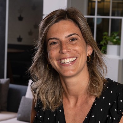 MARÍA LAURA AMORÓS: «ES UN POCO MÁS BARATO VIAJAR ESTE AÑO QUE EL AÑO PASADO»