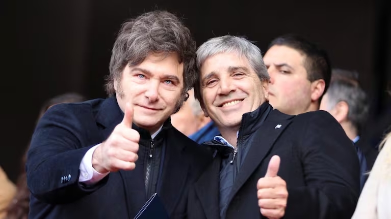 ENTRE LA CAMPAÑA ELECTORAL Y LA NECESIDAD DE TRANQUILIZAR AL MERCADO; POR ARIEL COHEN