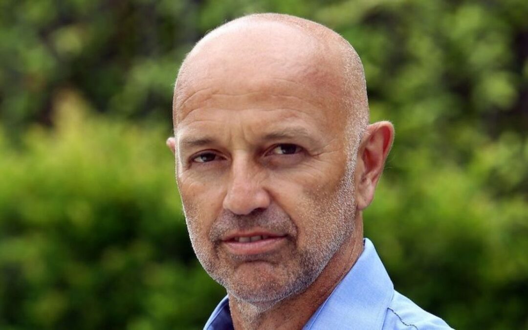 MARCELO LARRAQUY: «GORDON ERA UN PERSONAJE DE LOS AÑOS 70 QUE VALÍA LA PENA CONTAR CON OTRO ENFOQUE A TRAVÉS DE UNA NOVELA»