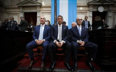 EN LA PREVIA DE LA SESIÓN EN DIPUTADOS, LA CORTE SUPREMA SUSPENDIÓ LA DEROGACIÓN DE LA LEY DE TIERRAS; POR FEDERICO MILENAAR