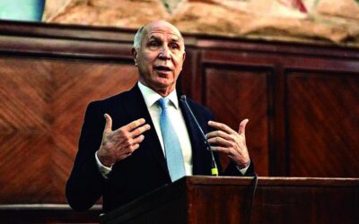 RICARDO LORENZETTI: «LA CORTE NO VENDE TIERRAS»